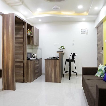 Emerald Vista Luxury Suites Pune Bagian luar foto