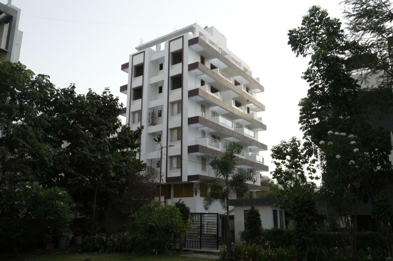 Emerald Vista Luxury Suites Pune Bagian luar foto