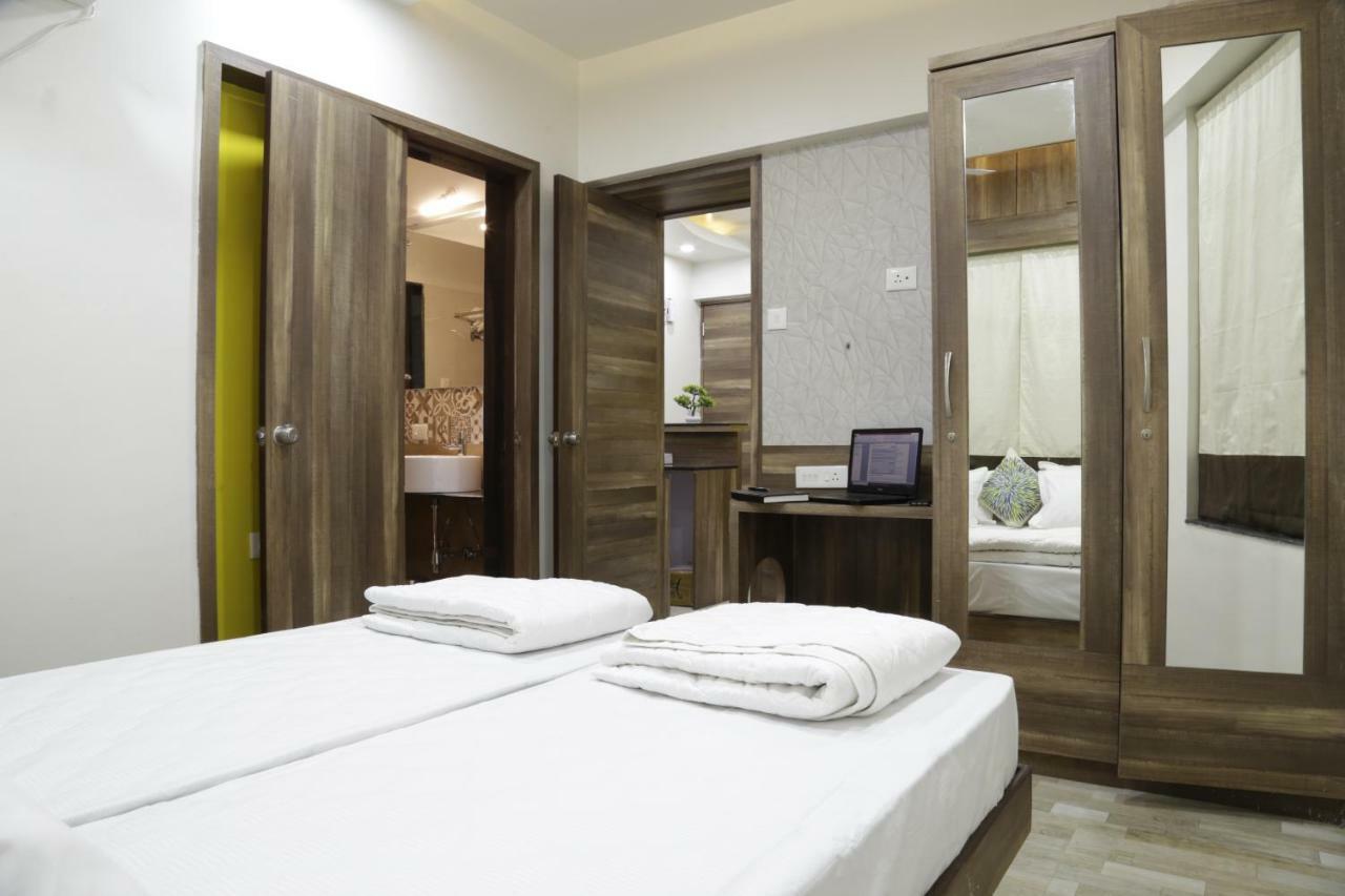 Emerald Vista Luxury Suites Pune Bagian luar foto