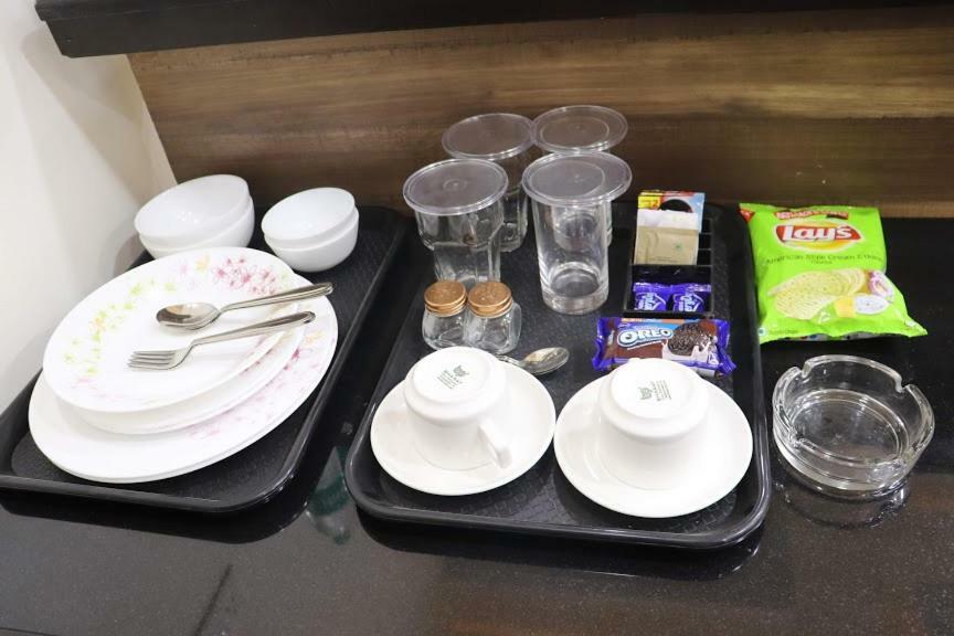 Emerald Vista Luxury Suites Pune Bagian luar foto