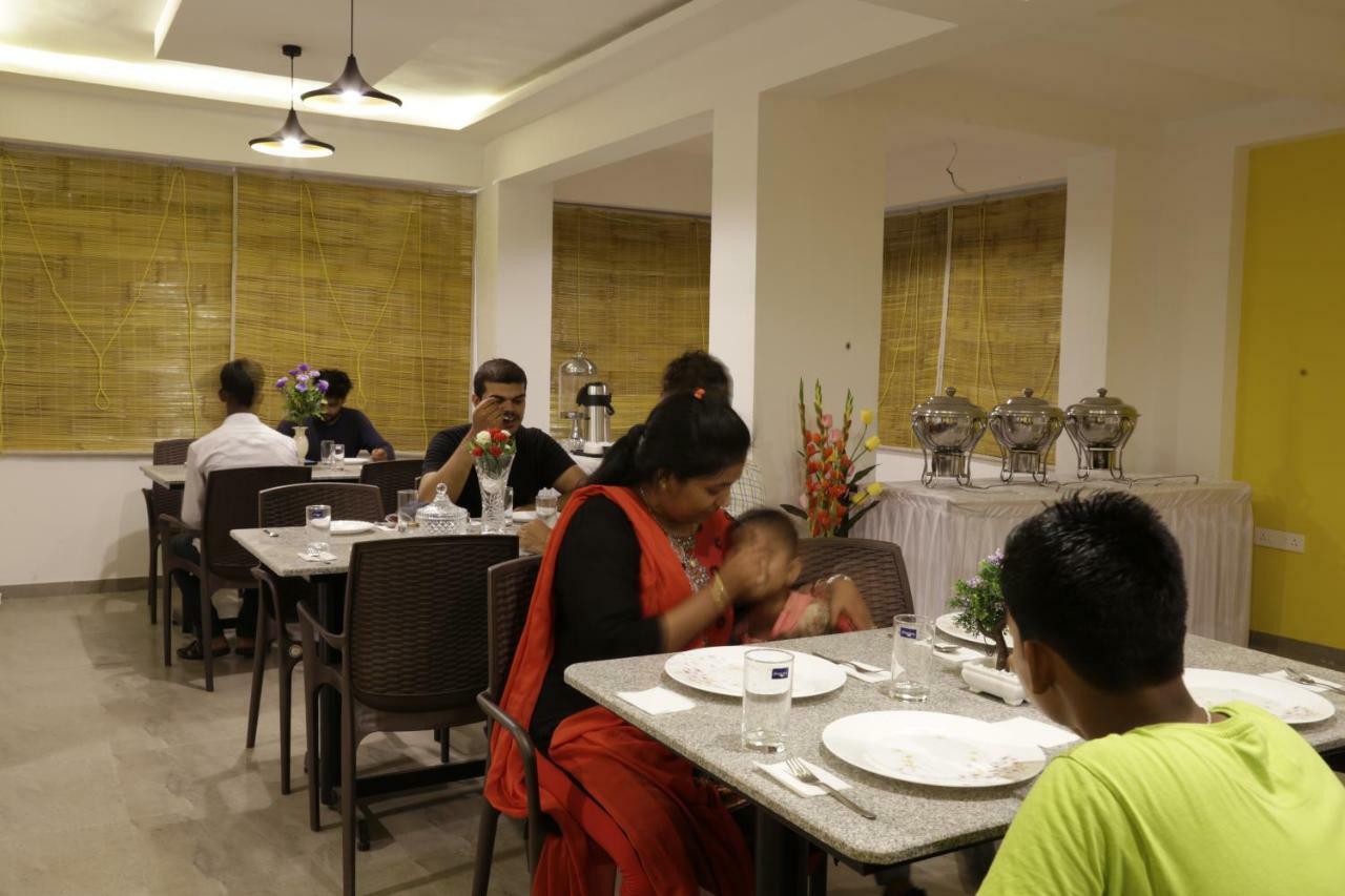 Emerald Vista Luxury Suites Pune Bagian luar foto
