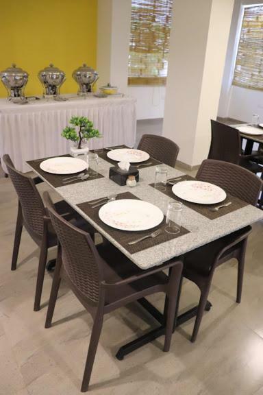 Emerald Vista Luxury Suites Pune Bagian luar foto