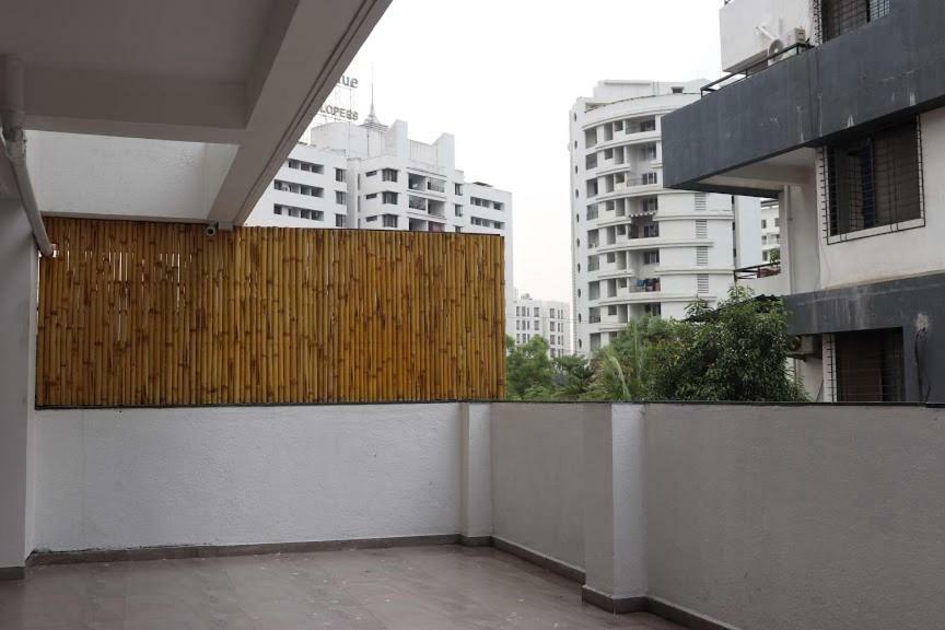 Emerald Vista Luxury Suites Pune Bagian luar foto