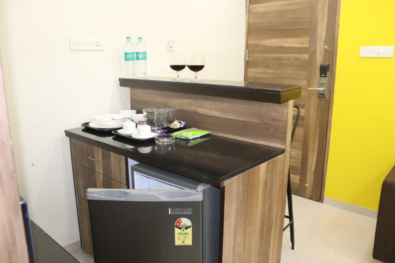 Emerald Vista Luxury Suites Pune Bagian luar foto