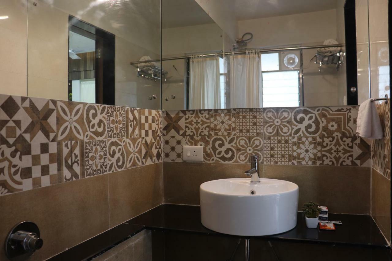 Emerald Vista Luxury Suites Pune Bagian luar foto